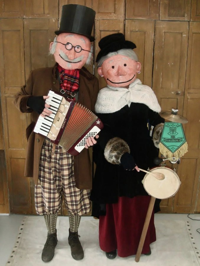 Dickens Pensionado's te boeken bij www.kerst-entertainment.nl