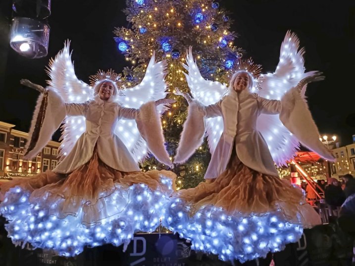 Steltlopers theater / Steltloopacts www.kerst-entertainment.nl