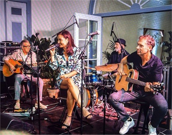 Do�a en de Gado's, https://www.donaendegados.nl