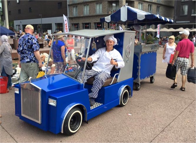 Mobiele Poffertjeskraam  boekt u bij www.kerst-entertainment.nl