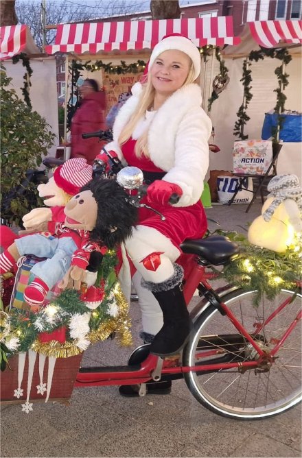 Santa Susanne, www.kerst-entertainment.nl