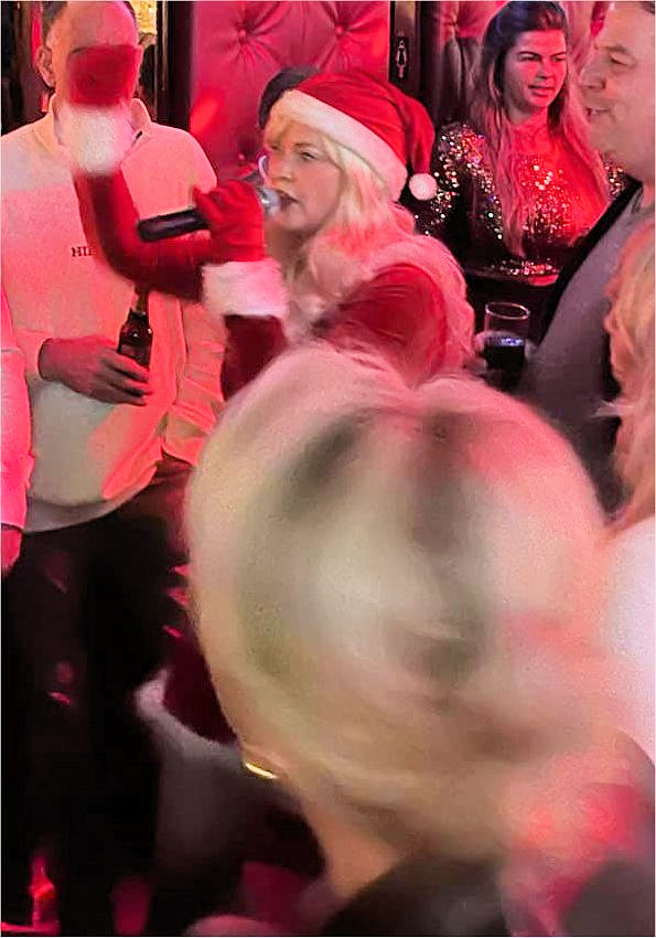 Santa Susanne, www.kerst-entertainment.nl