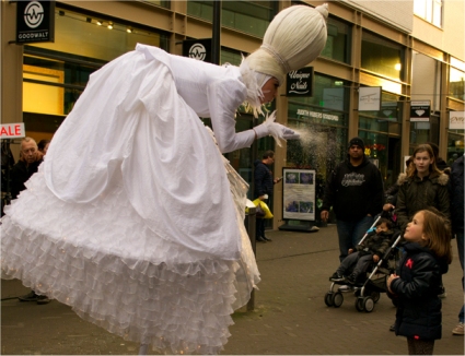 Witte Winterfee boekt u bij www.kwekel-evenementen.nl